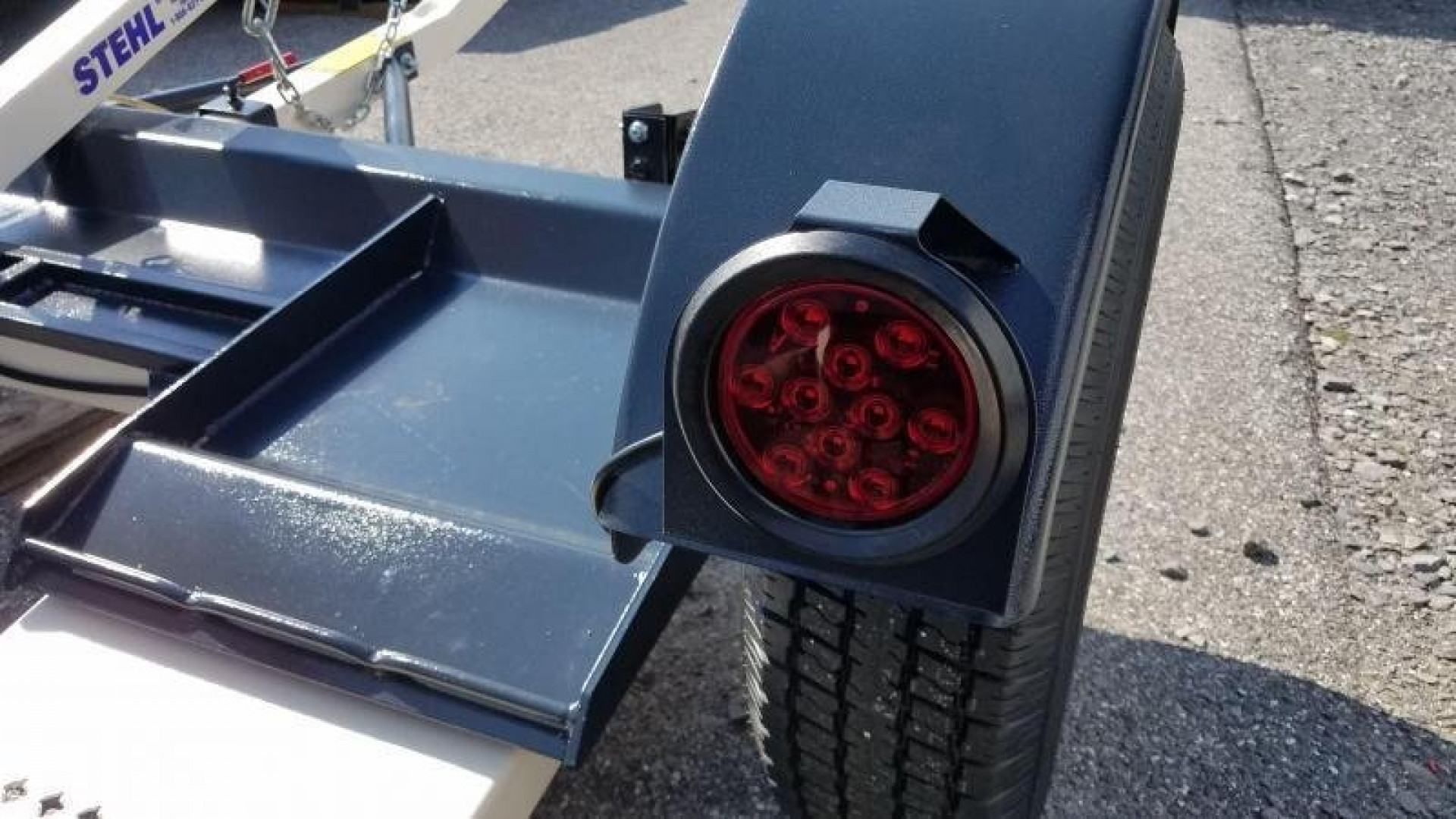 New 80" Stehl Tow 3.5k Tow Dolly  **No Brakes