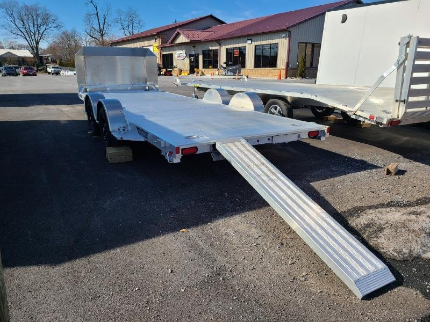 New 7 x 20 Aluma EX8220 Executive Series Car Hauler, 7K GVWR **Includes Stone Guard, Toolbox, Bed Lights, Spread Axles