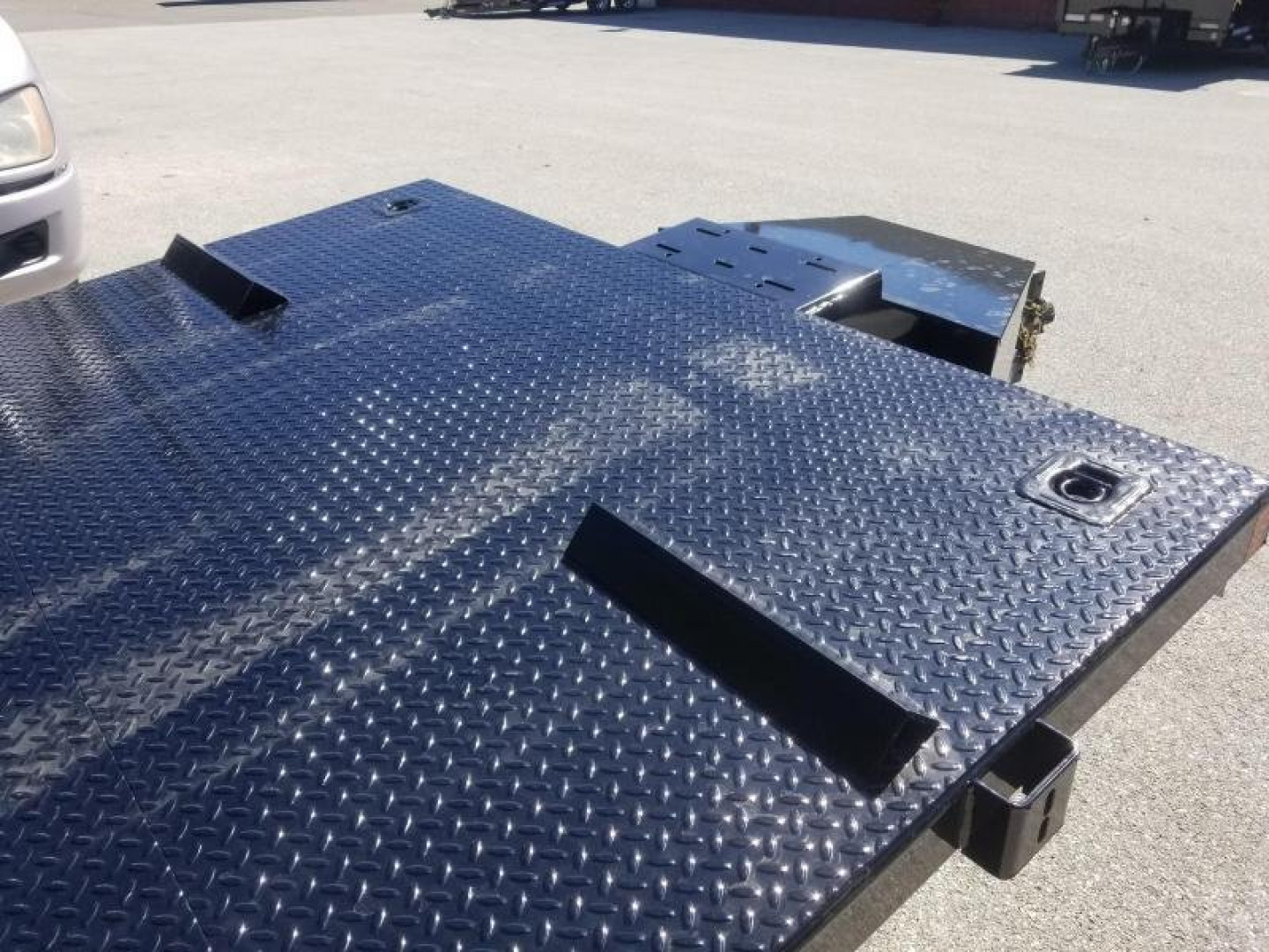 New 7 x 18 BWISE Hydraulic Tilt Equipment/ Car Hauler Trailer 10k