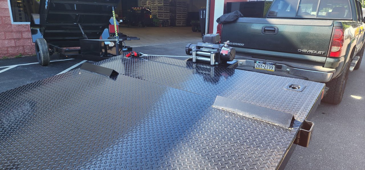 New 7 x 18 BWISE Hydraulic Tilt Car Hauler Car / Racing Trailer 10k w/SmittyBuilt Winch