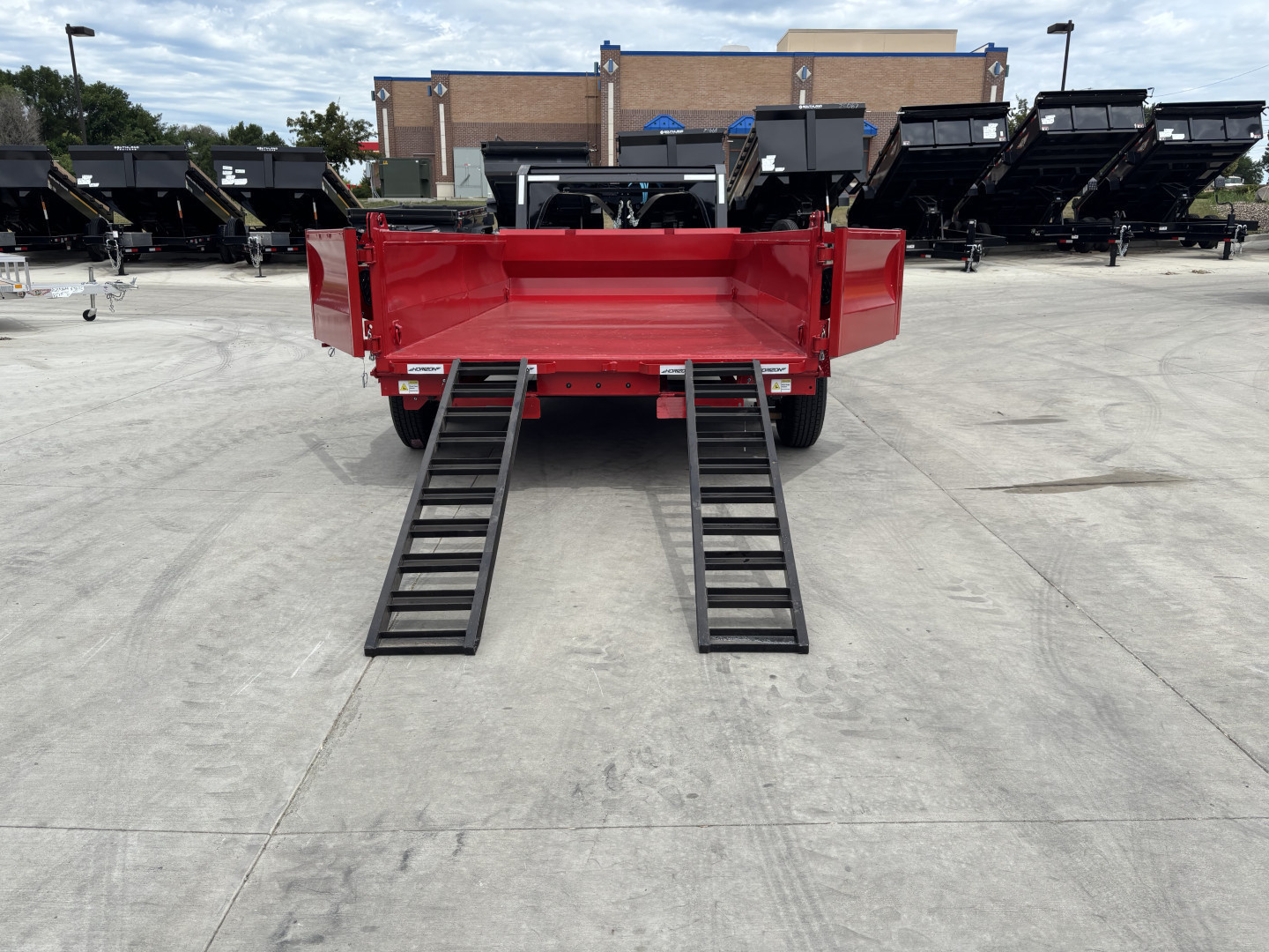 New NEW 2025 Horizon Gooseneck LZ7 14’ x 83” X 24” Dump Trailer 2-7000 lb axles = 14K