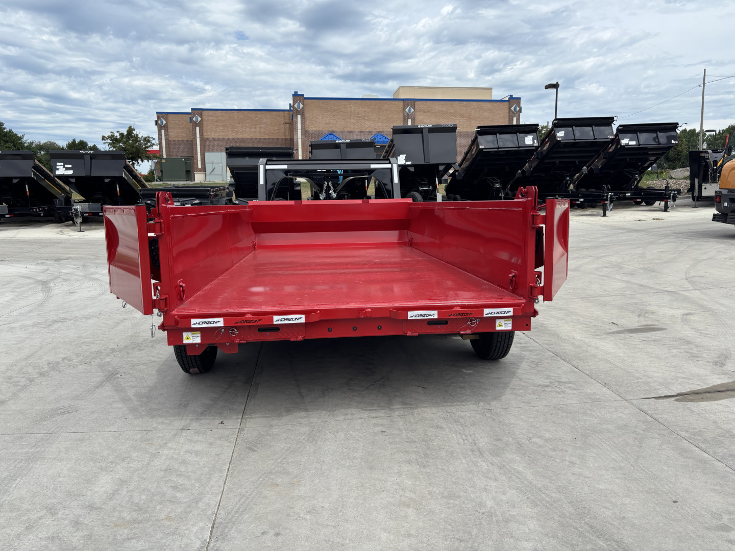 New NEW 2025 Horizon Gooseneck LZ7 14’ x 83” X 24” Dump Trailer 2-7000 lb axles = 14K