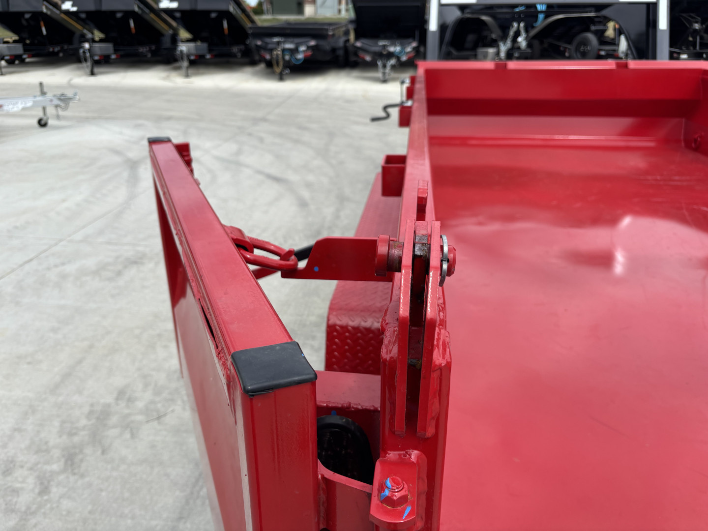 New NEW 2025 Horizon Gooseneck LZ7 14’ x 83” X 24” Dump Trailer 2-7000 lb axles = 14K