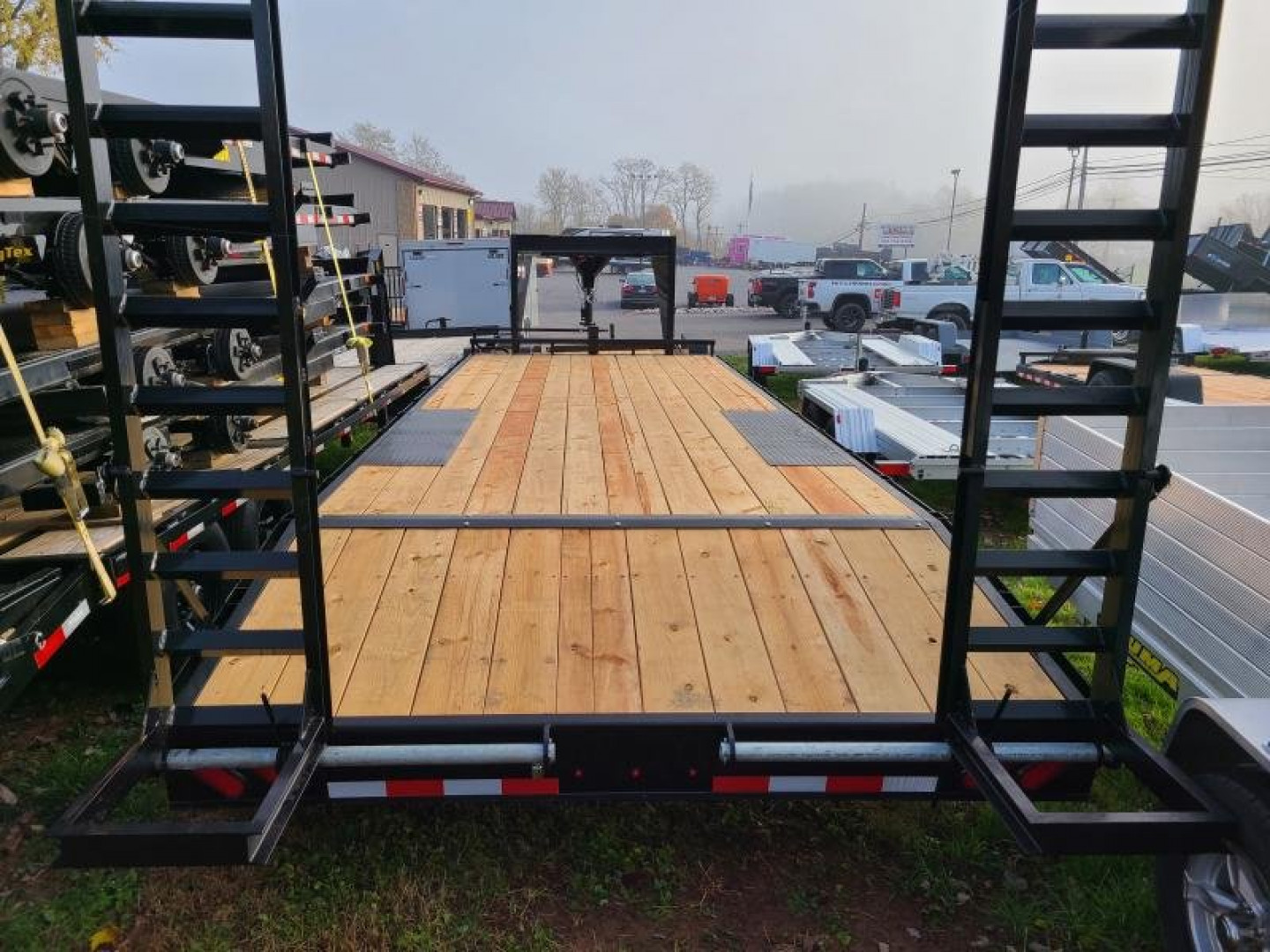 New 8.5 x 24 B-Wise Gooseneck Deckover Equipment Trailer 14K