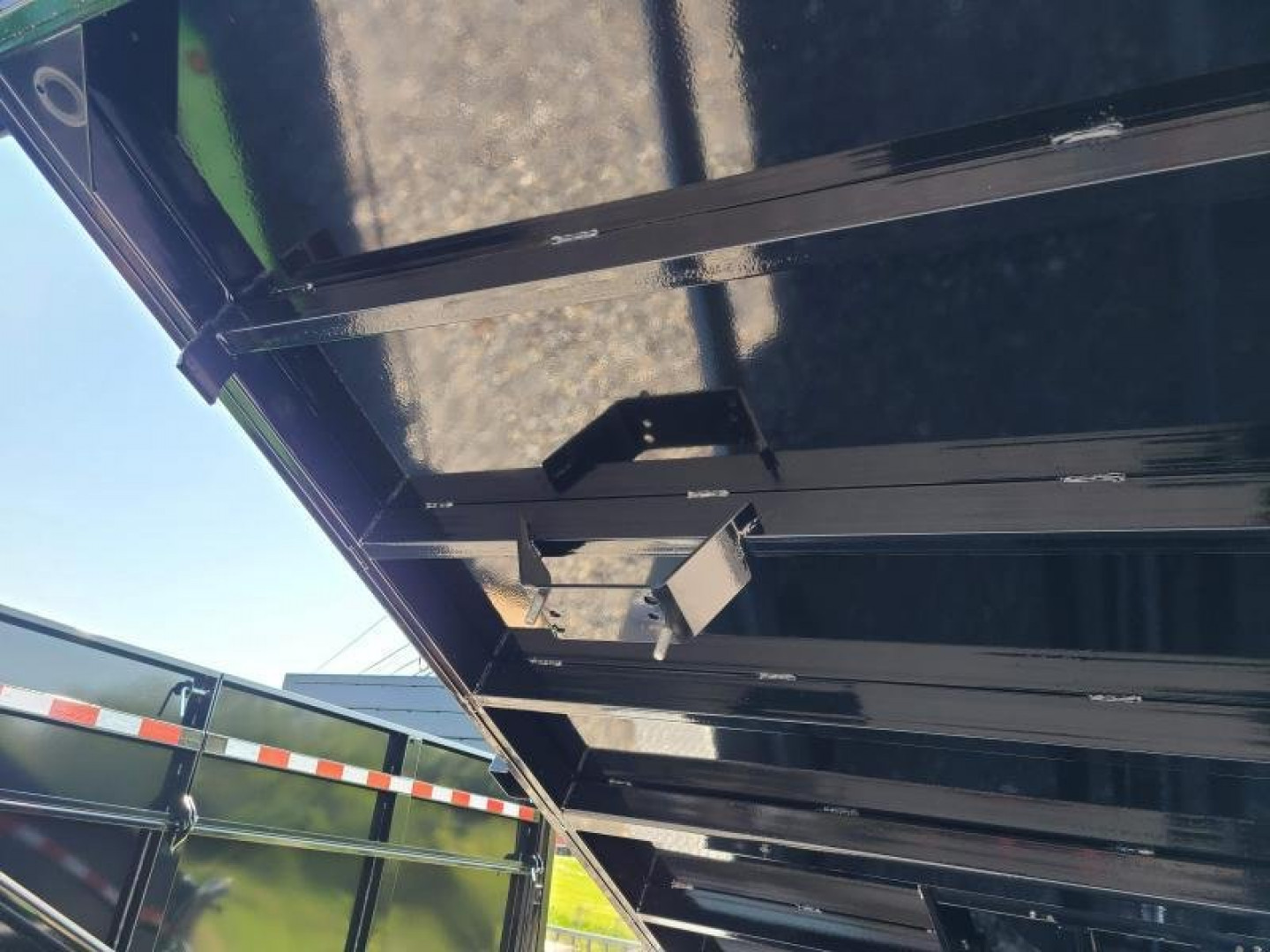 New 7 x 16 B-WISE HD Low Profile Scissor Hoist Dump Trailer, 15.4k GVWR  **Black w/Hammertone Gray Frame, Hydraulic Jack, Spring Tarp Kit, Stab. Jacks, 110v Batt Charger