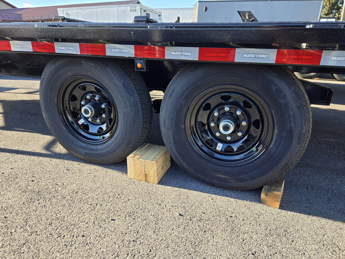 New 8.5 x 22 Sure-Trac HD Power-Tilt Deck Over Equipment Trailer 15K GVWR