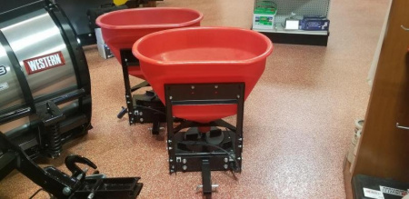 New Western Wireless Pro Flo 300 Salt Spreader