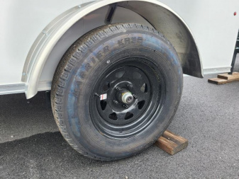 New 6 x 10 Car-Mate Sportster Enclosed Cargo Trailer 3K  ***White w/Ramp Door, 12v Int. Light, Wall Vents, Black Wheels