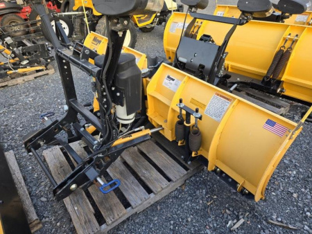 Used USED Meyer 7'6" Super-V LD  ***Complete w/Mount & Wiring off Toyota Tundra