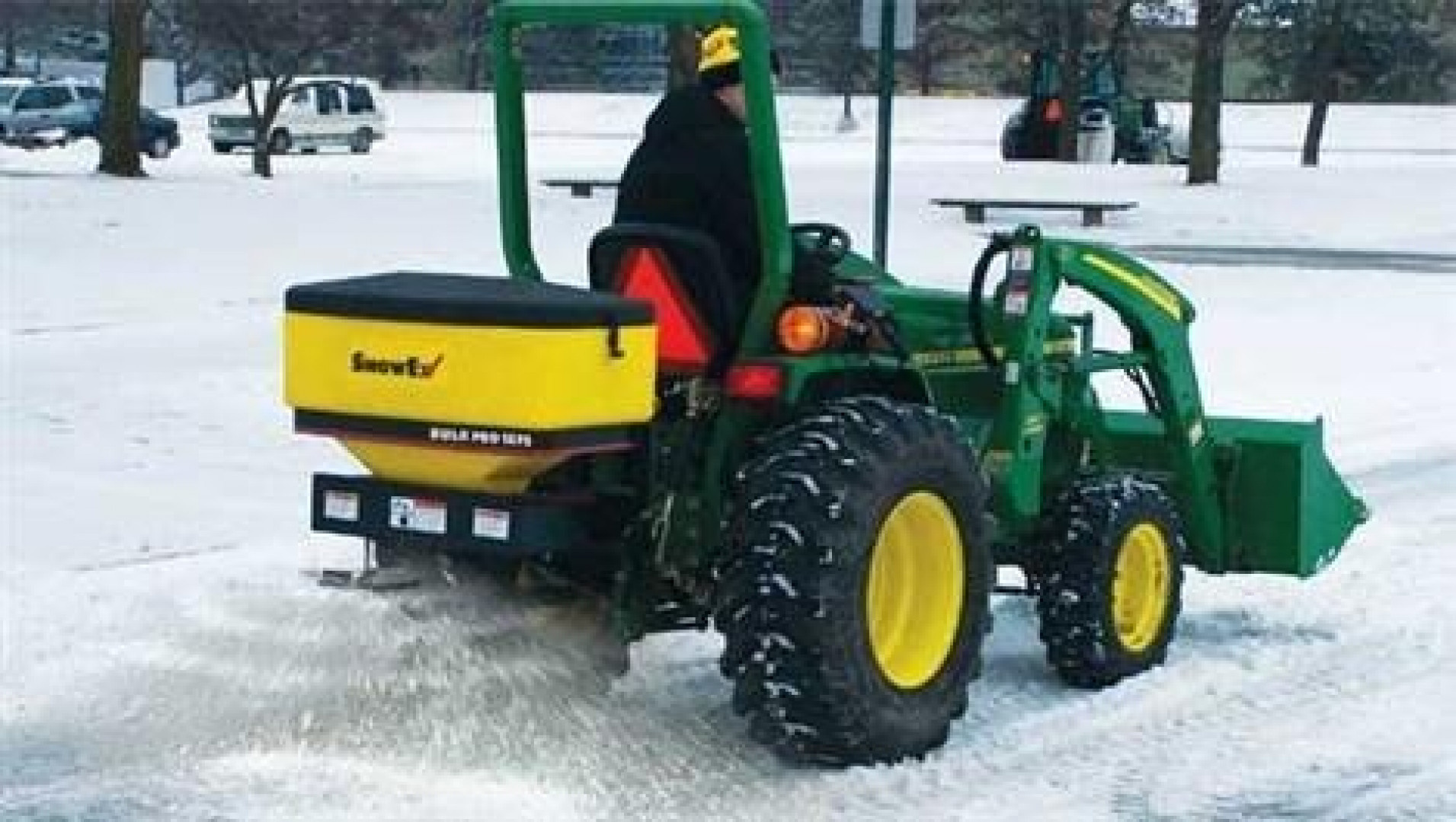 New SnowEx 9.0cf Bulk Pro Poly Tailgate Spreader **w/2" Hitch Mount & Adapter, Two-Stage Design(Auger/Spinner) SP-1875-1