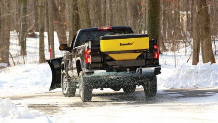 New SnowEx 9.0cf Bulk Pro Poly Tailgate Spreader  **w/2  Hitch Mount & Adapter, Two-Stage Design(Auger/Spinner)