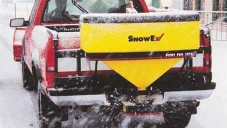 New SnowEx 5.75cf Tailgate Pro Poly Tailgate Spreader **w/2  Hitch Mount