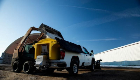 New SnowEx 1.5CY Renegade Helixx P150A Poly Hopper Spreader **w/Lid, Inverted V, & Helixx Auger