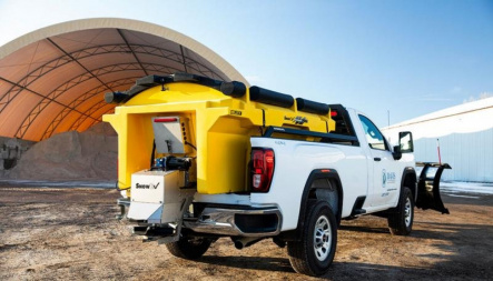 New SnowEx 1.5CY Renegade Helixx P150A Poly Hopper Spreader **w/Lid, Inverted V, & Helixx Auger