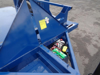 New 2025 Air Tow * RENTAL-14 * 14Ft Drop Deck Equipment Trailer