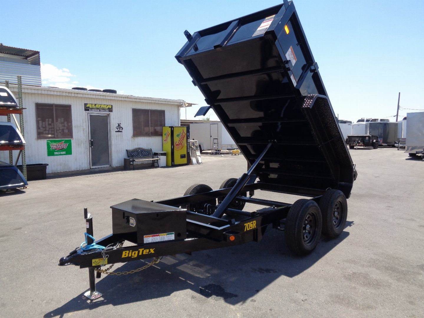 New 2025 BIG TEX TRAILERS 70SR-10-5W Dump Trailer
