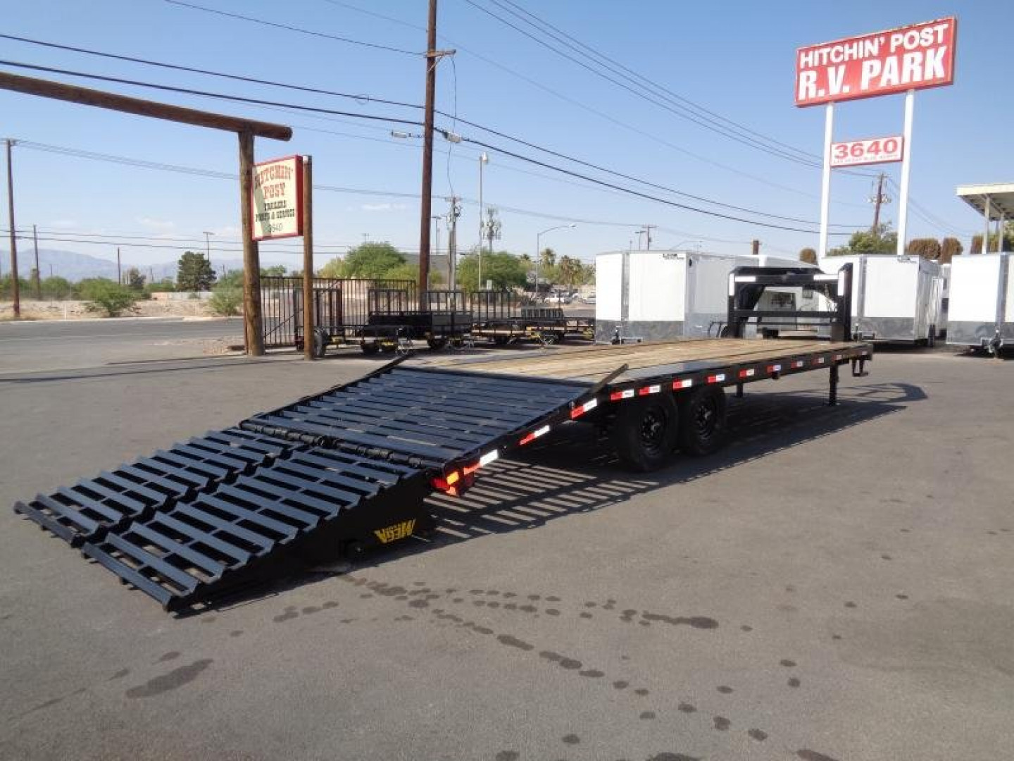 New 2023 Big Tex Trailers 14GN-20+5MR Gooseneck Flatbed Trailer