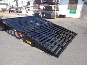 New 2023 Big Tex Trailers 14GN-20+5MR Gooseneck Flatbed Trailer