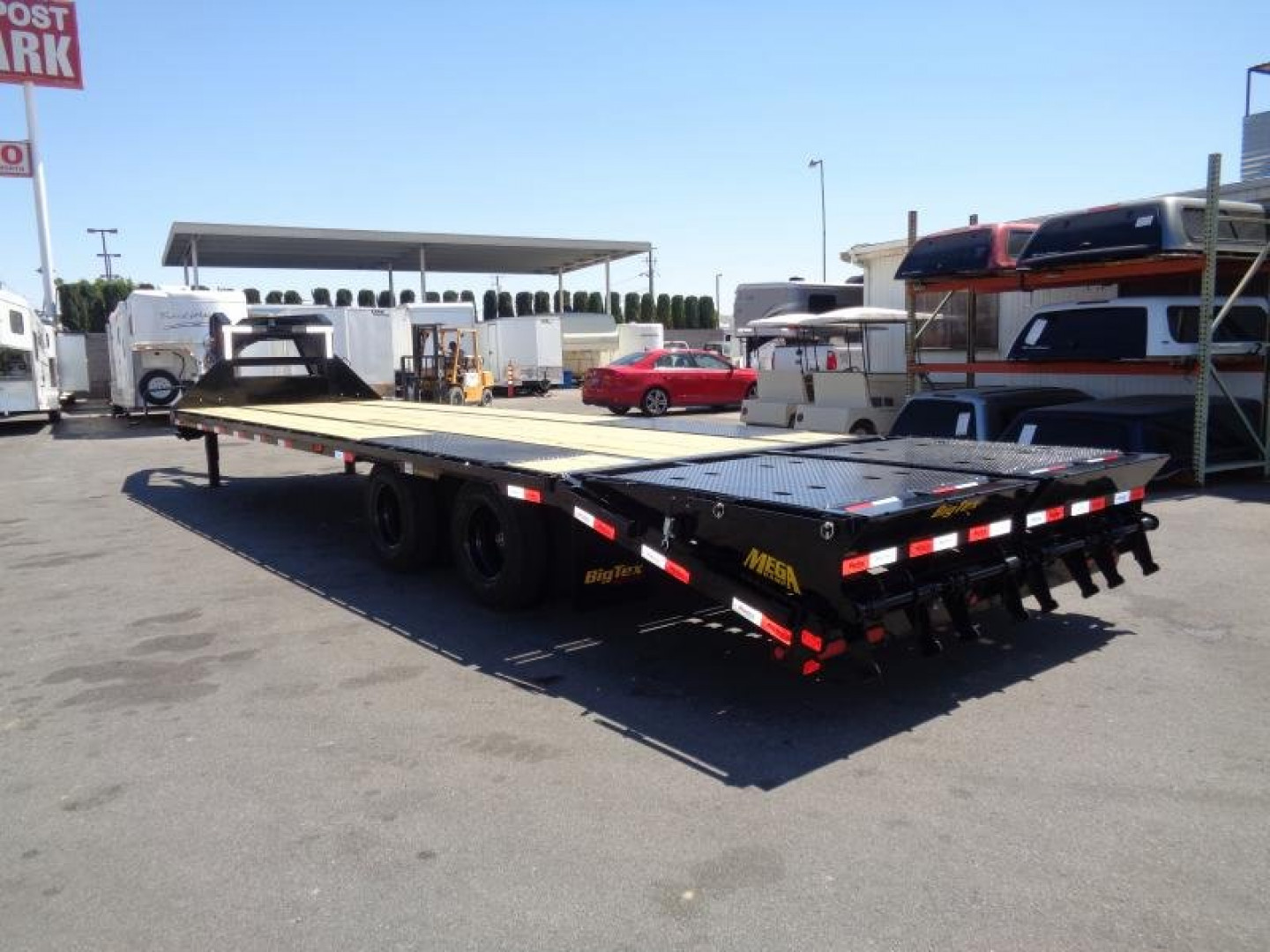 New 2025 Big Tex Trailers 22GN-30D5A Gooseneck Flatbed Trailer