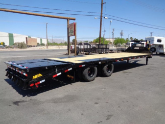 New 2025 Big Tex Trailers 22GN-30D5A Gooseneck Flatbed Trailer