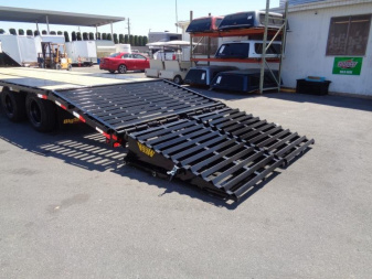 New 2025 Big Tex Trailers 22GN-30D5A Gooseneck Flatbed Trailer