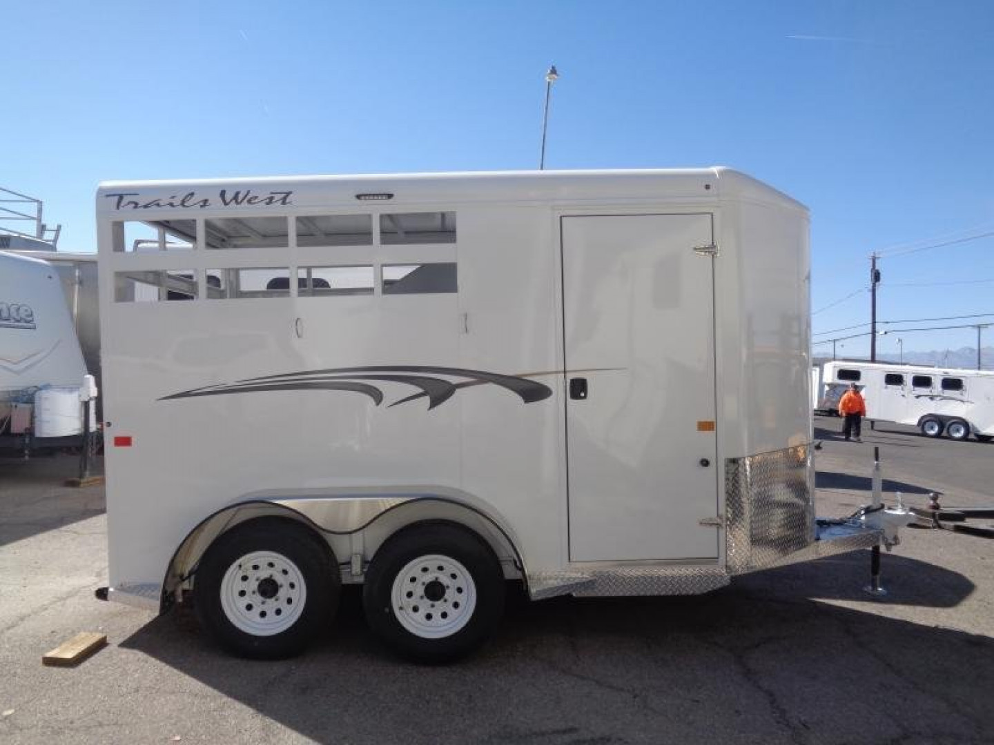 New 2024 Trails West ADVENTURE II 2H Horse Trailer