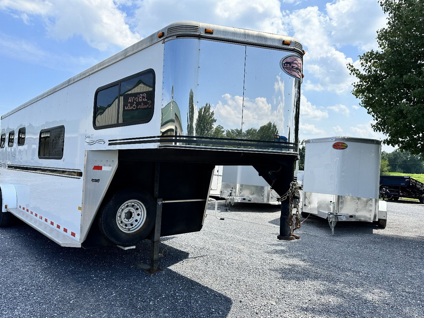 Used 2005 Sundowner Sunlite 727 Horse Trailer