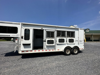Used 2005 Sundowner Sunlite 727 Horse Trailer