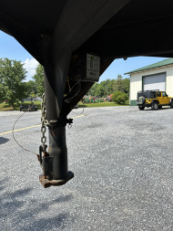 Used 2005 Sundowner Sunlite 727 Horse Trailer