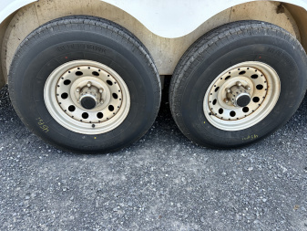 Used 2005 Sundowner Sunlite 727 Horse Trailer