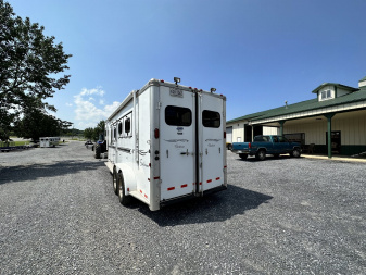 Used 2005 Sundowner Sunlite 727 Horse Trailer