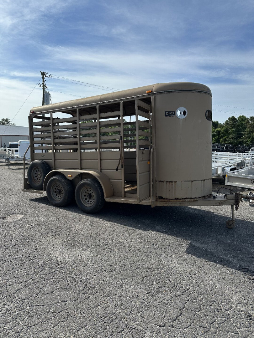 Used 1997 CM 14' Stock Trailer