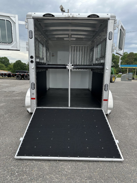 New 2026 Sundowner Trailers CHARTER 2H GNTR Horse Trailer