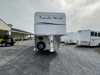 New 2025 Trails West 4H SANTA FE Horse Trailer