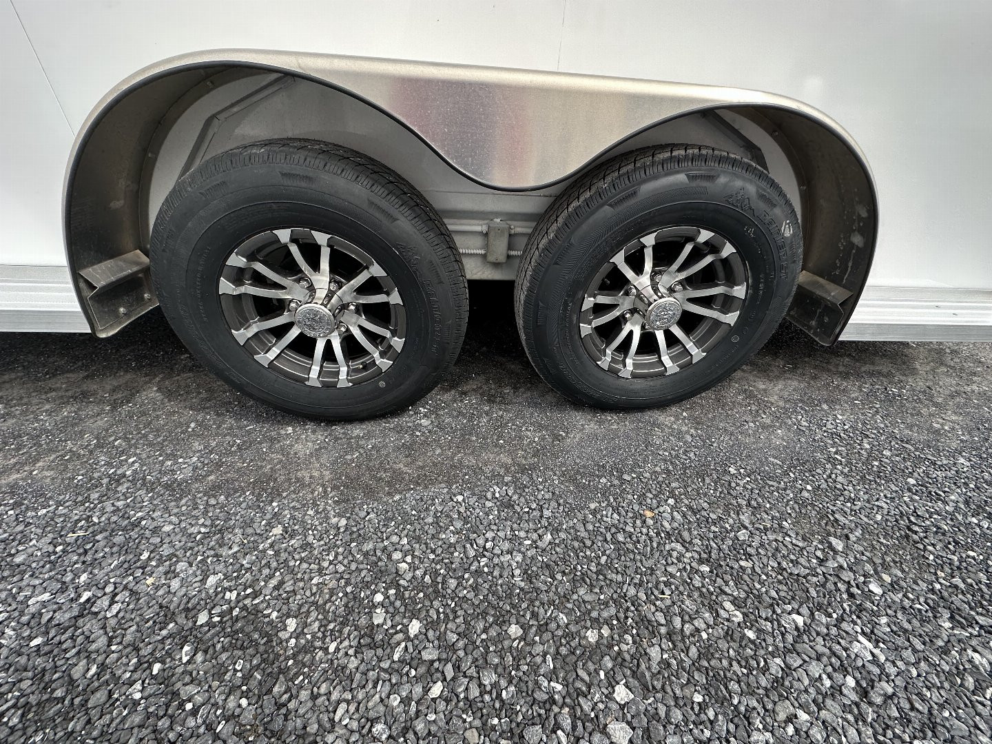 New 2025 Trails West 2H BP CLASSIC Warm Blood Horse Trailer