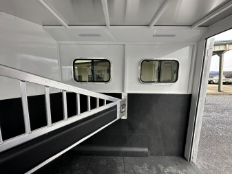 New 2025 Trails West 2H BP CLASSIC Warm Blood Horse Trailer