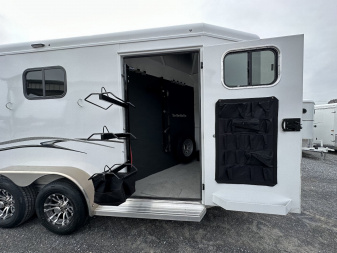 New 2025 Trails West 2H BP CLASSIC Warm Blood Horse Trailer