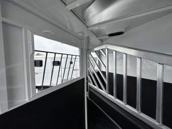 New 2025 Trails West 2H BP CLASSIC Warm Blood Horse Trailer