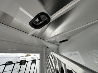 New 2025 Trails West 2H BP CLASSIC Warm Blood Horse Trailer