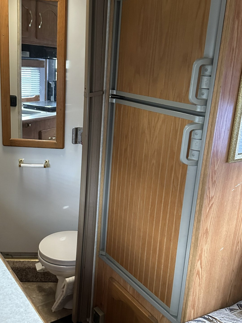 Used 2002 Sundowner 3H Trail Blazer III Horse Trailer