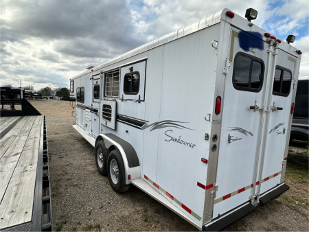 Used 2002 Sundowner 3H Trail Blazer III Horse Trailer