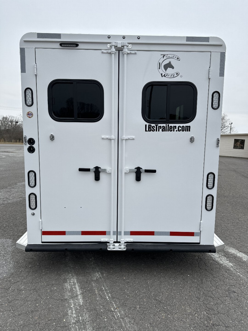 New 2025 Trails West 3H Classic GN Side Tack WB Horse Trailer