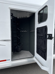 New 2025 Trails West 3H Classic GN Side Tack WB Horse Trailer