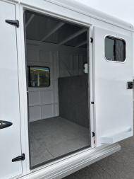 New 2025 Trails West 3H Classic GN Side Tack WB Horse Trailer