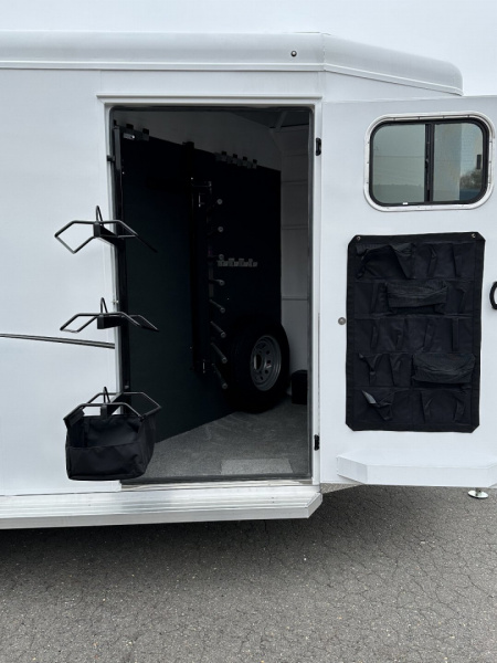 New 2025 Trails West Classic 3H BP WB Horse Trailer