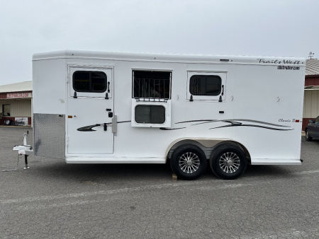 New 2025 Trails West Classic 3H BP WB Horse Trailer