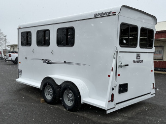 New 2025 Bee 3 HORSE CHIEF SLANT LOAD Horse Trailer