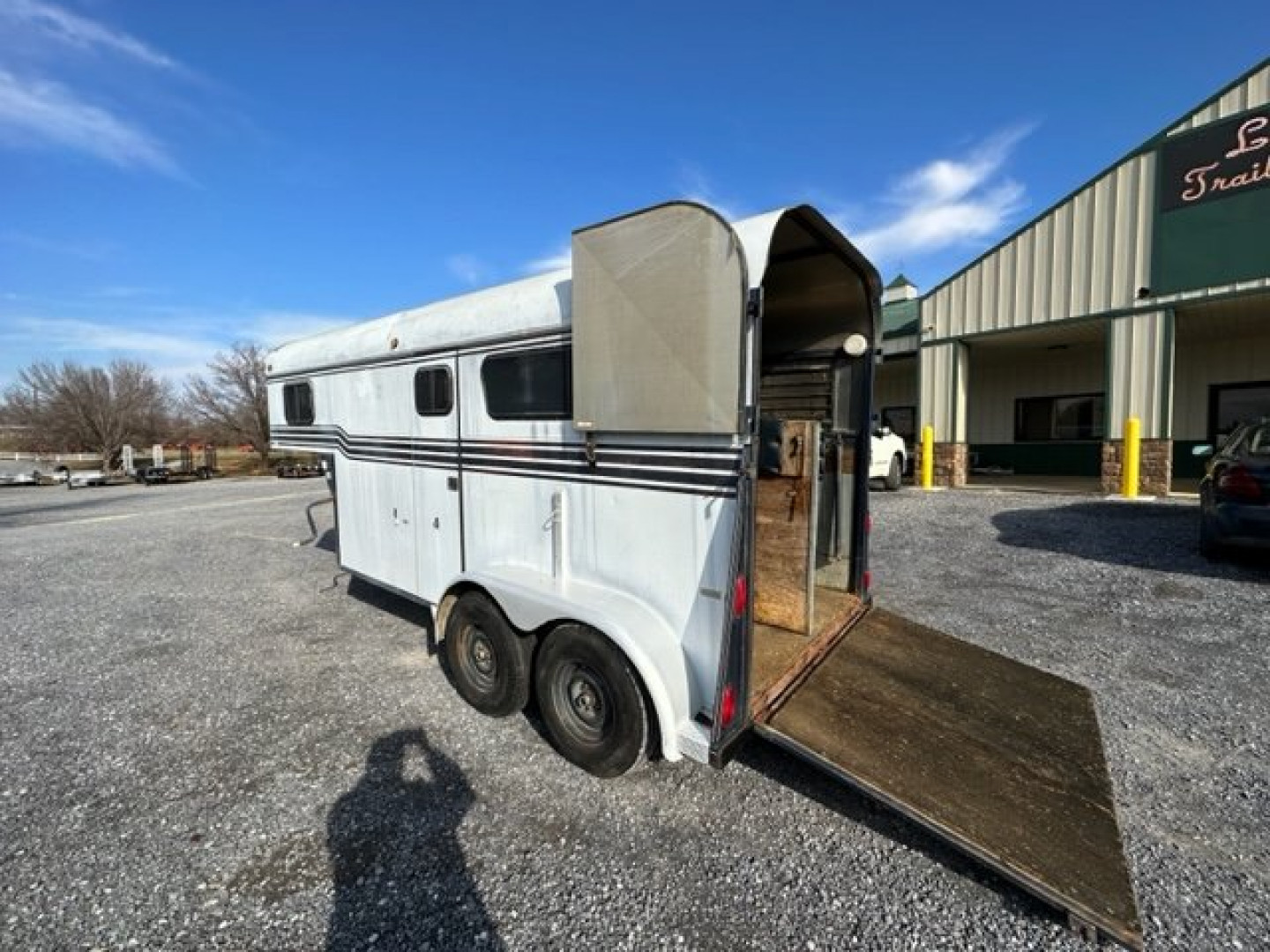Used 1988 Kingston Trailers 2H GN Straight Load Horse Trailer