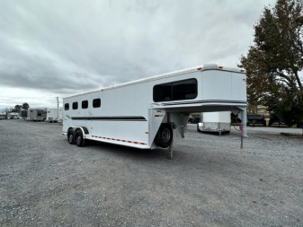 Used 2001 Sundowner Valuelite Horse Trailer