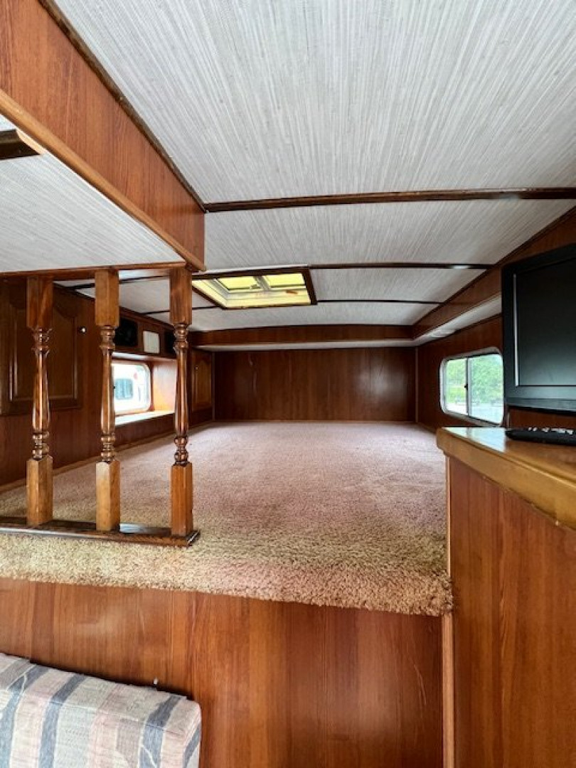 Used 1991 4-Star Trailers 4 Horse w/ LQ & Mid tack Horse Trailer